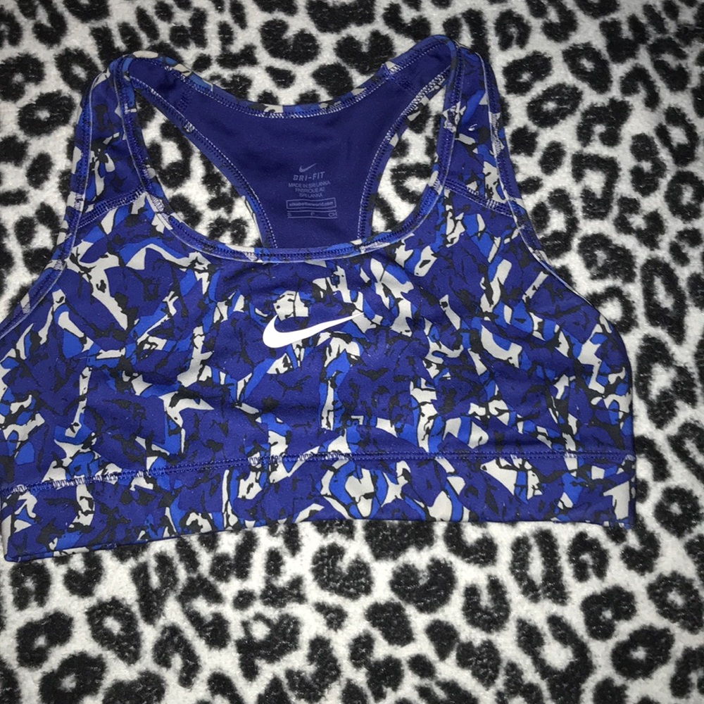 Like NEW Nike sports bra